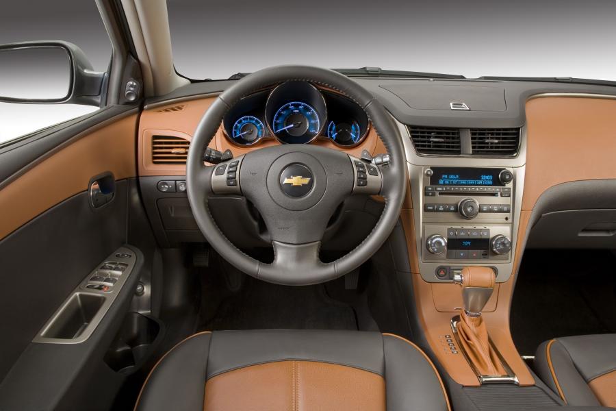  Chevrolet Malibu 2008 года  (фото 30 из 178)